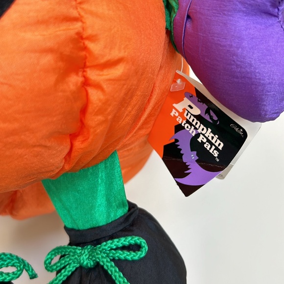 NWT Vintage Gibson “PUMPKIN PATCH PALS”. Nylon fluffy pumpkin. 1996 - Picture 3 of 5